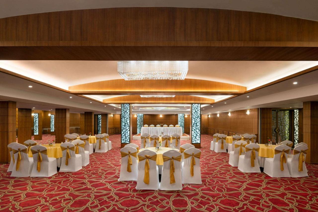 Ramada By Wyndham Varanasi Katesar Chandauli Екстериор снимка
