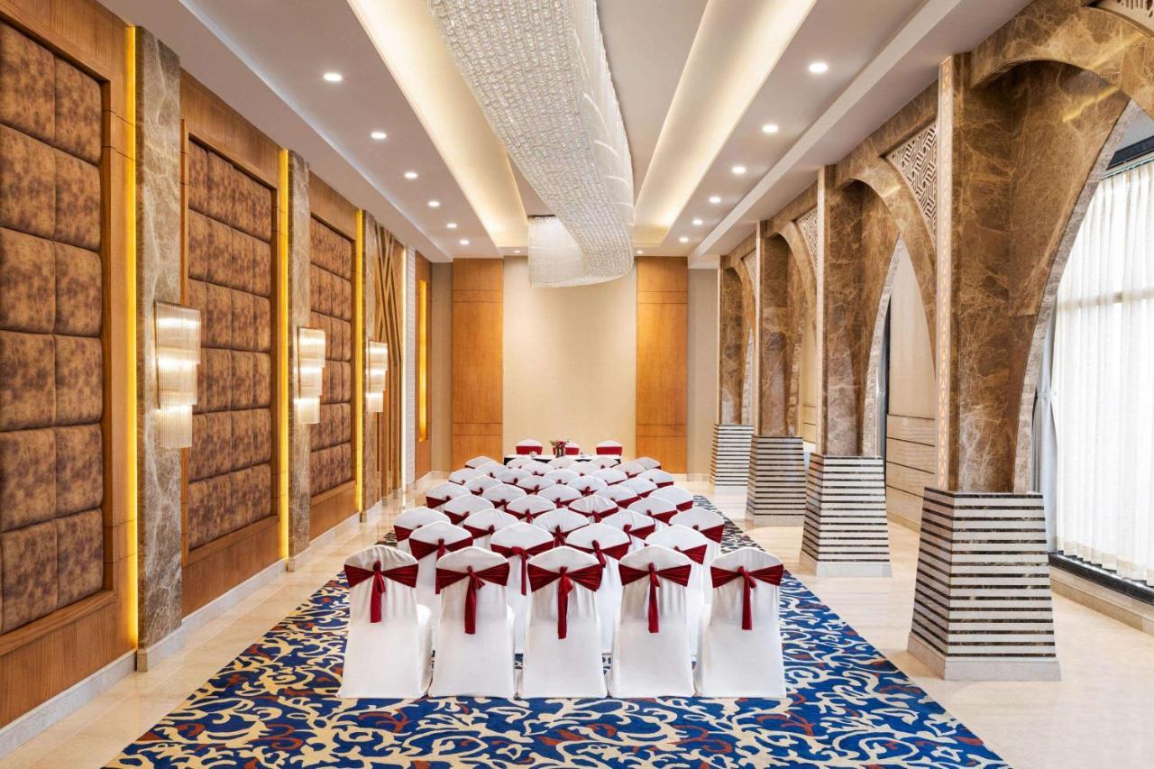 Ramada By Wyndham Varanasi Katesar Chandauli Екстериор снимка