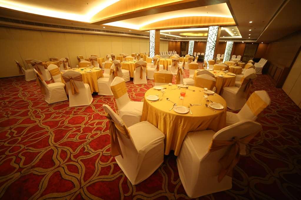 Ramada By Wyndham Varanasi Katesar Chandauli Съоръжения снимка