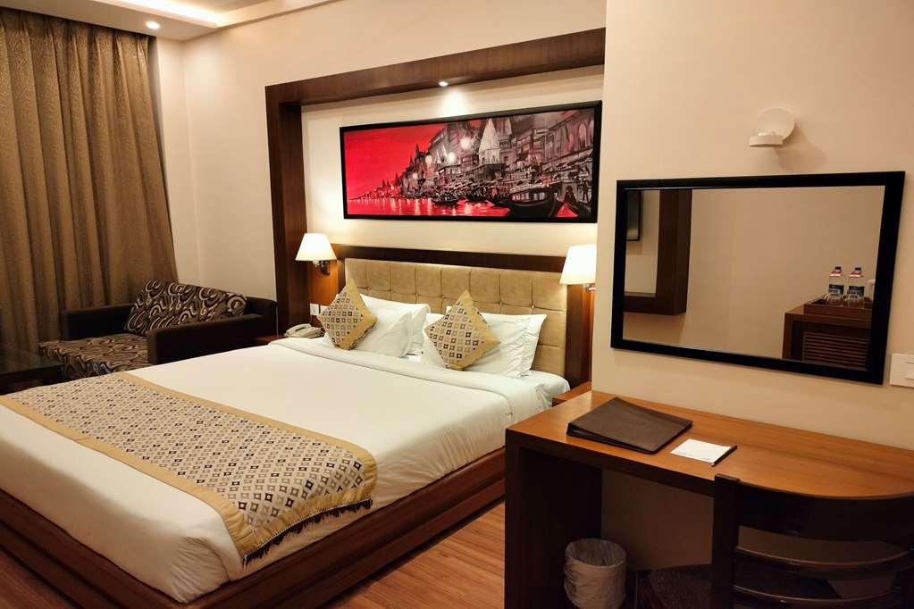 Ramada By Wyndham Varanasi Katesar Chandauli Стая снимка