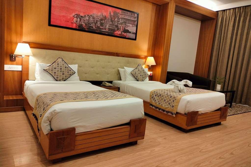 Ramada By Wyndham Varanasi Katesar Chandauli Стая снимка